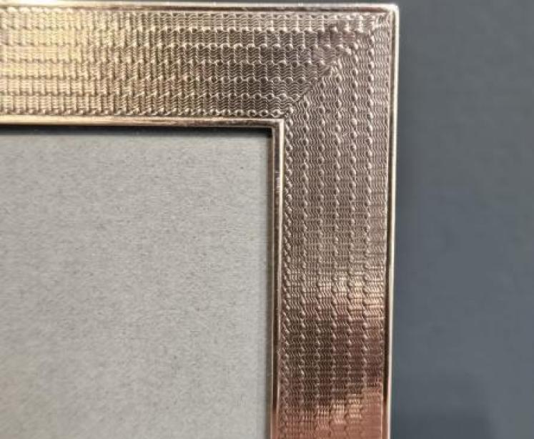 George V Engine Turned Silver Photo Frame - Image 4