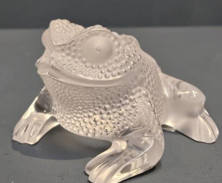 Lalique Sitting Toad - Image 1
