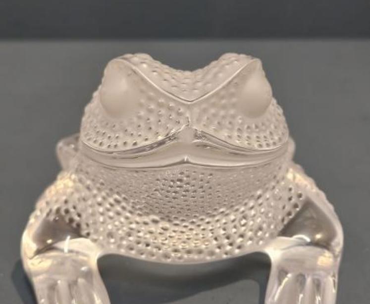Lalique Sitting Toad - Image 3