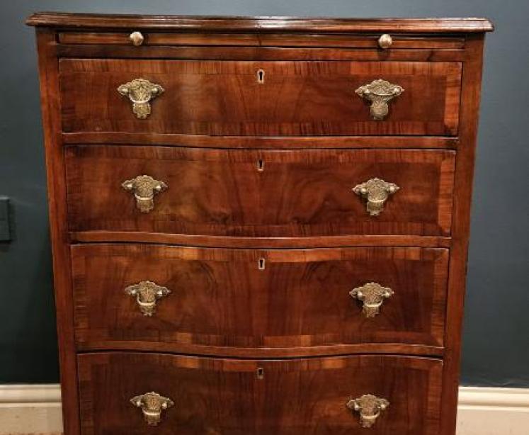 Edwardian Walnut Serpentine Chest of Drawers - Image 1