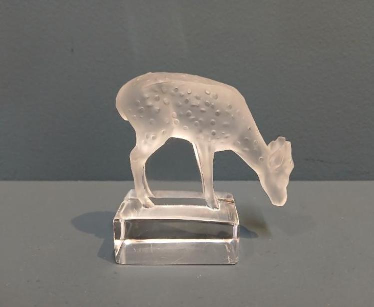 Lalique Opalescent Fawn - Image 1
