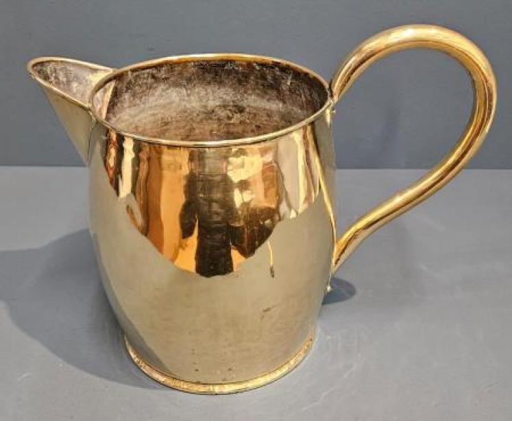 Large George III Country House Brass Jug - Image 1