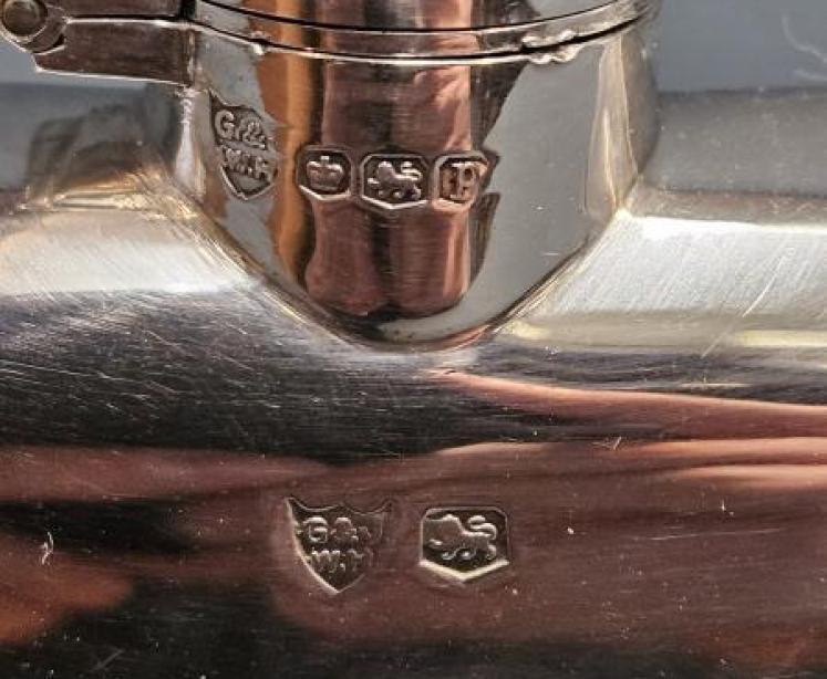 George V Curved Silver Hip Flask - Image 4