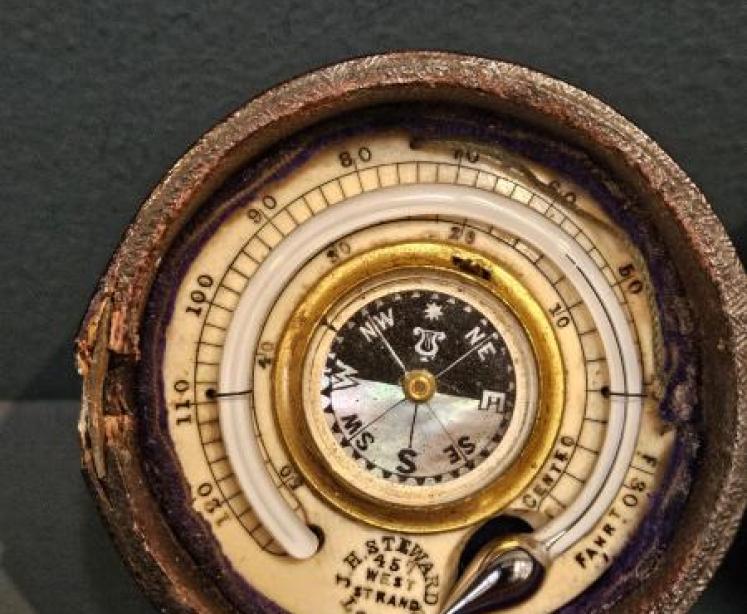 Victorian Pocket Barometer and Compass Combination - Image 5