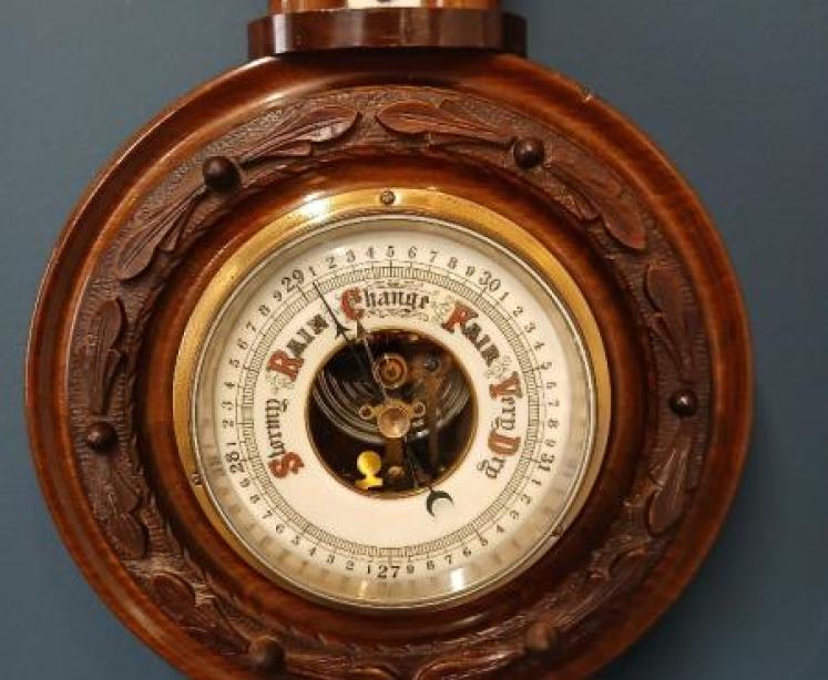 Victorian Walnut Pendant Banjo Barometer - Image 2