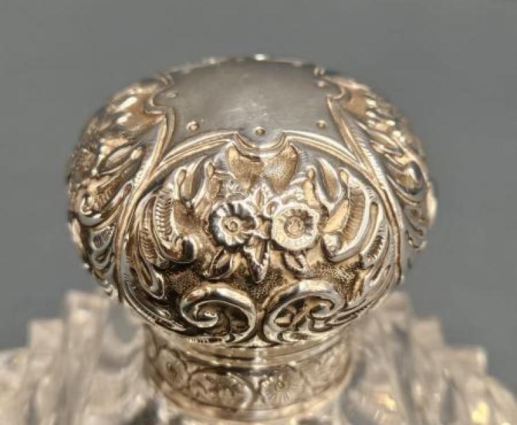 Victorian Cut Crystal and Silver Scent Bottle  - Image 7