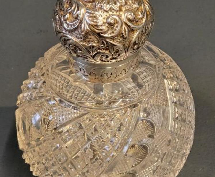 Large Edwardian Silver and Crystal Scent Bottle - Image 7