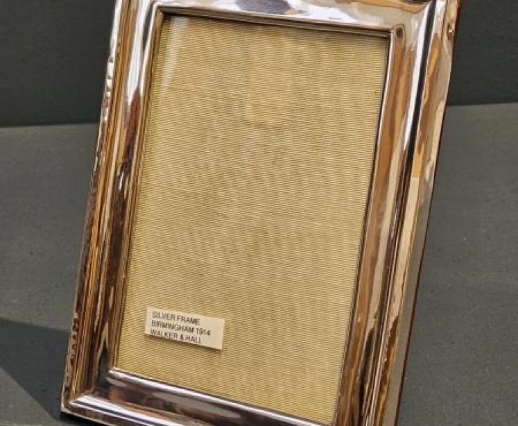 George V Arched Top Silver Frame - Image 5