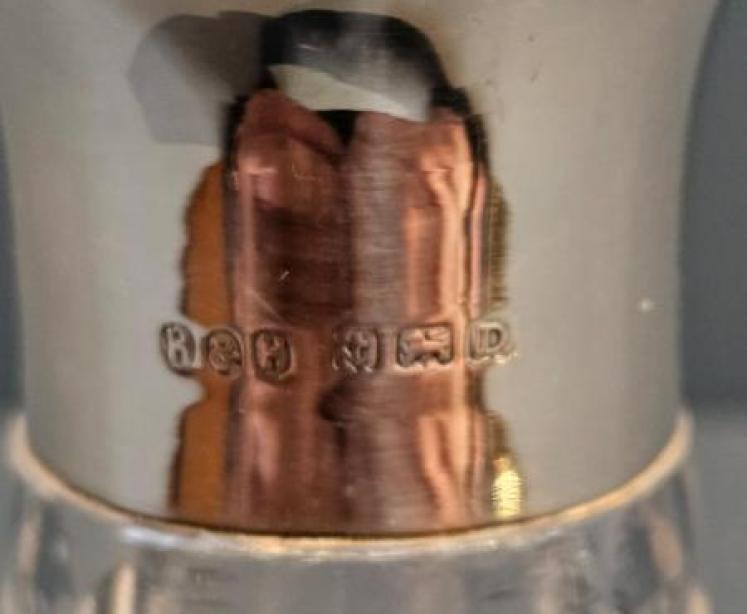 Hukin & Heath Silver Collar Crystal Decanter - Image 4