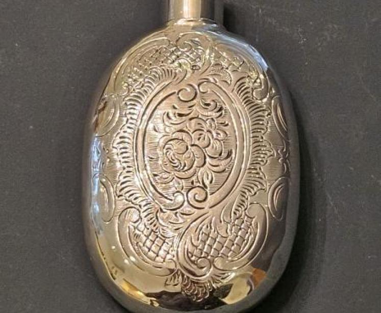 William IV Silver Hip Flask - Image 1