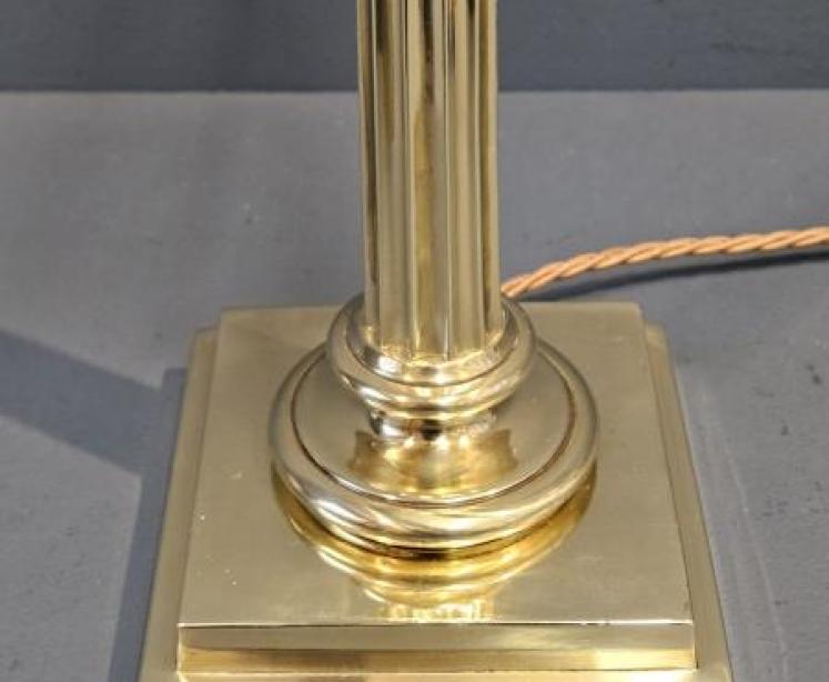 Edwardian Cast Brass Corinthian Column Table Lamp - Image 3