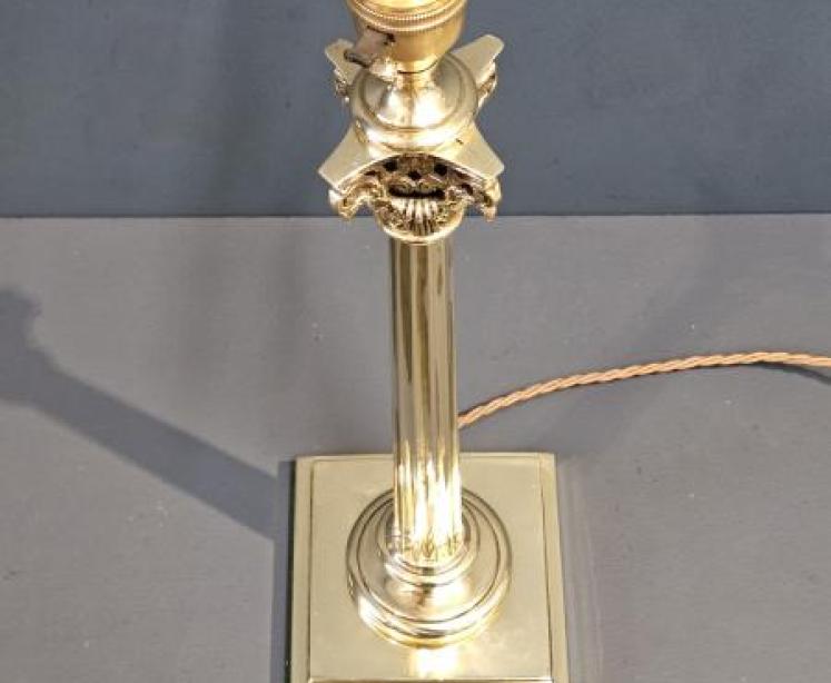Edwardian Cast Brass Corinthian Column Table Lamp - Image 6