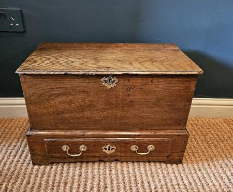 George III Oak Coffer Bach - Image 2