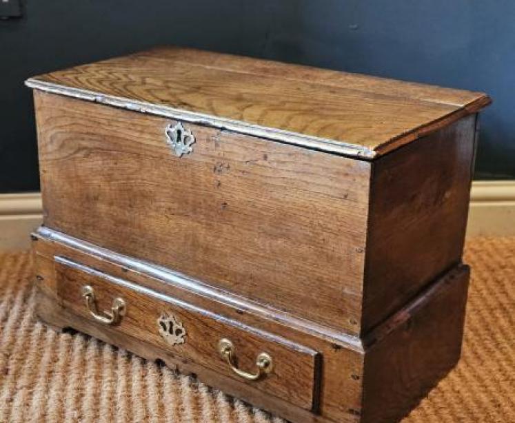 George III Oak Coffer Bach - Image 3