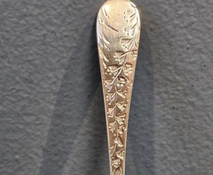 George V Silver Sugar Casting Spoon - Image 3