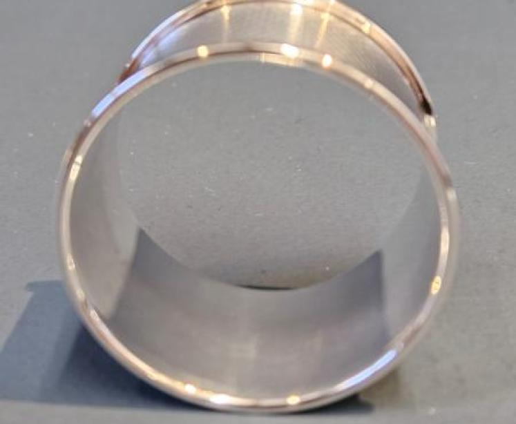 Set of Six Engine Turned Silver Napkin Rings - Image 6