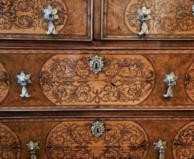 William and Mary Seaweed Inlaid Walnut Chest of Drawers - Image 2