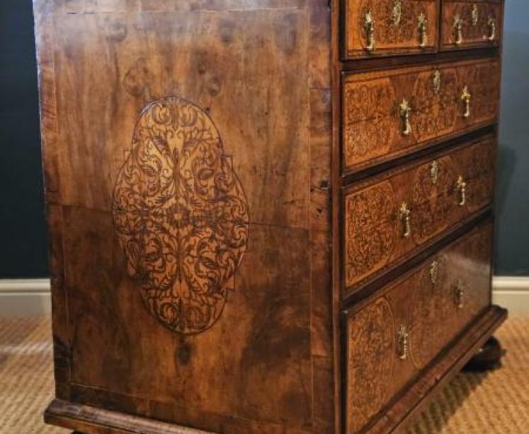 William and Mary Seaweed Inlaid Walnut Chest of Drawers - Image 6