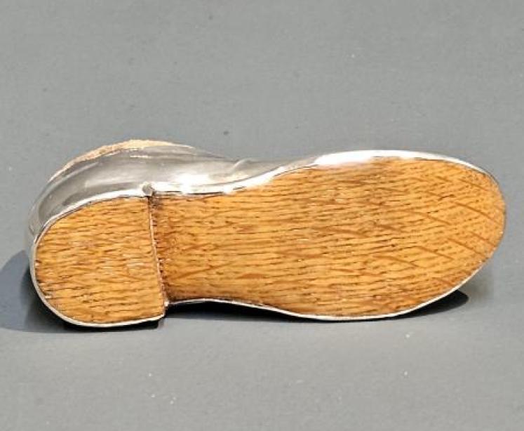 Edwardian Silver Shoe Pin Cushion - Image 2