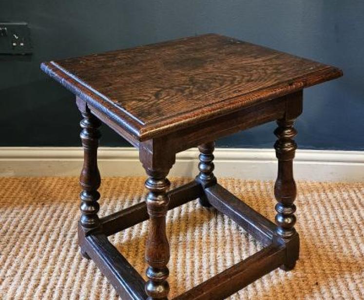 George II Oak Low Table - Image 1