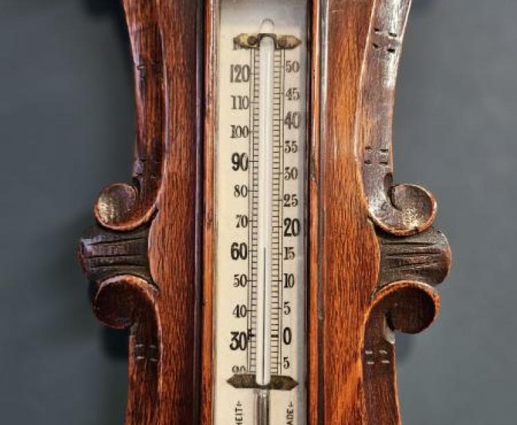 Small Victorian Carved Oak Banjo Barometer - Image 6