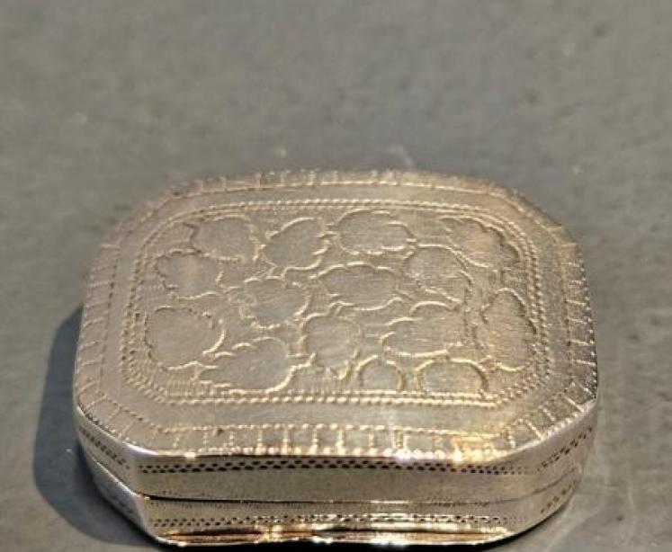 Unusual Curved Silver Vinaigrette  - Image 4