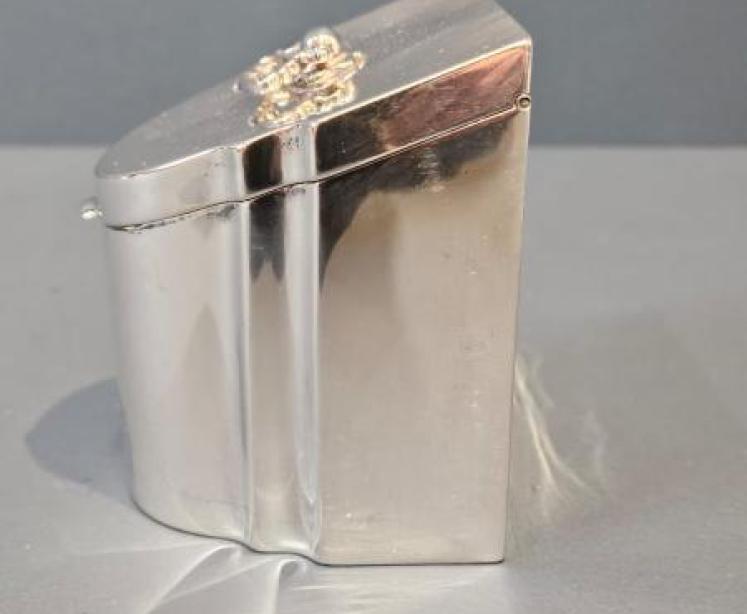 Unusual Knife Box Design Tea Caddy  - Image 3