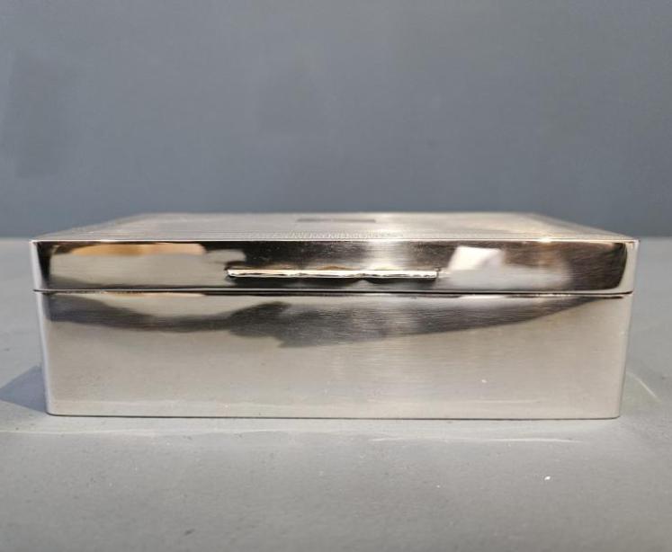 Superb Engine Turned George V Silver Box - Image 3