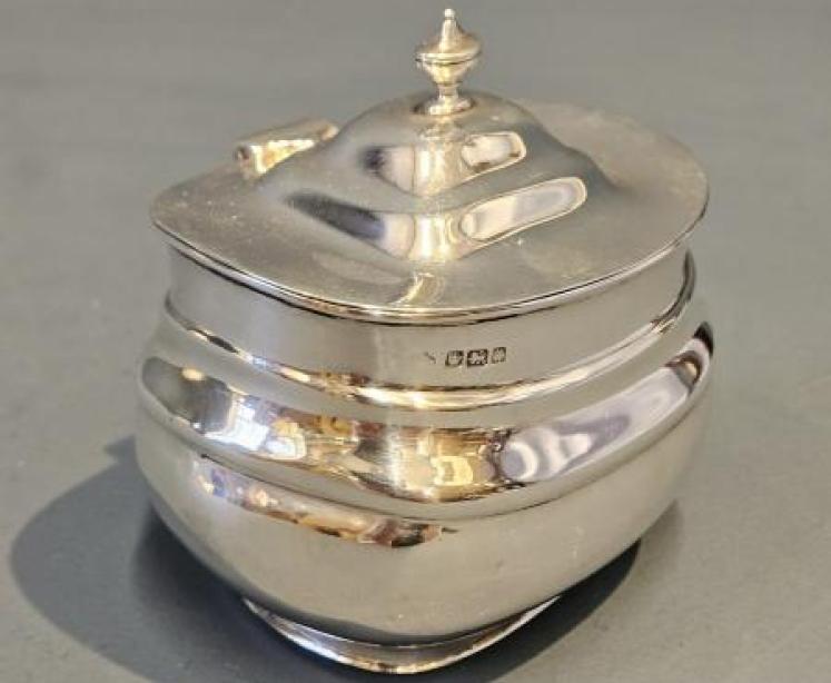 George V Silver Tea Caddy - Image 2