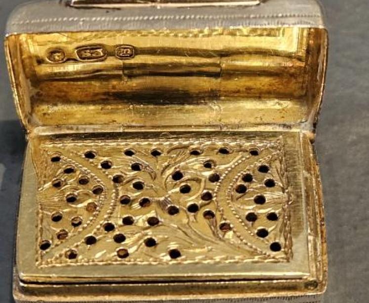 Early Victorian Silver Vinaigrette - Image 5