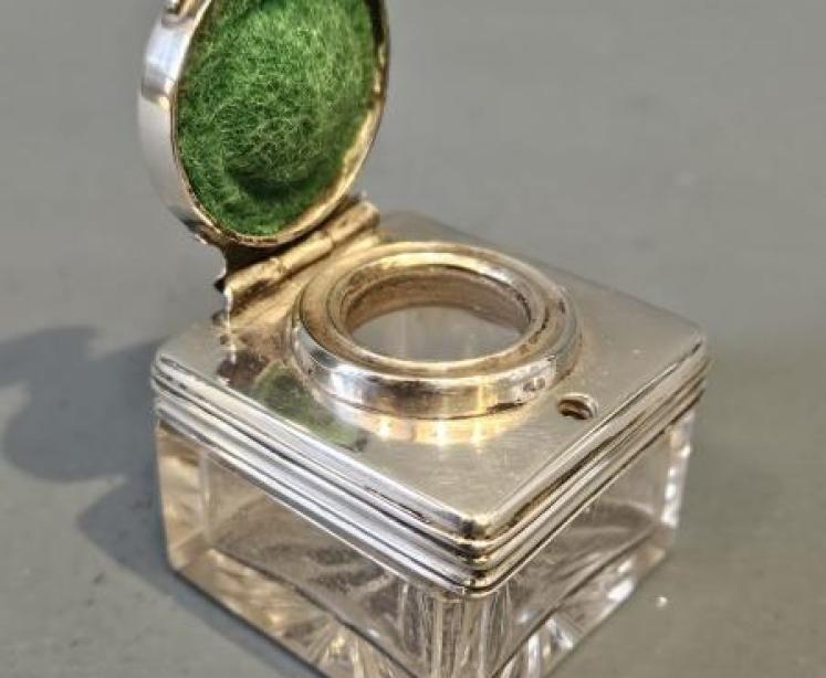 William IV Silver Topped Travelling Ink Well  - Image 5