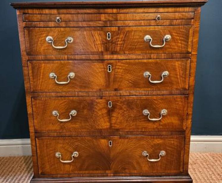 George III Walnut Chest of Drawers - Image 2