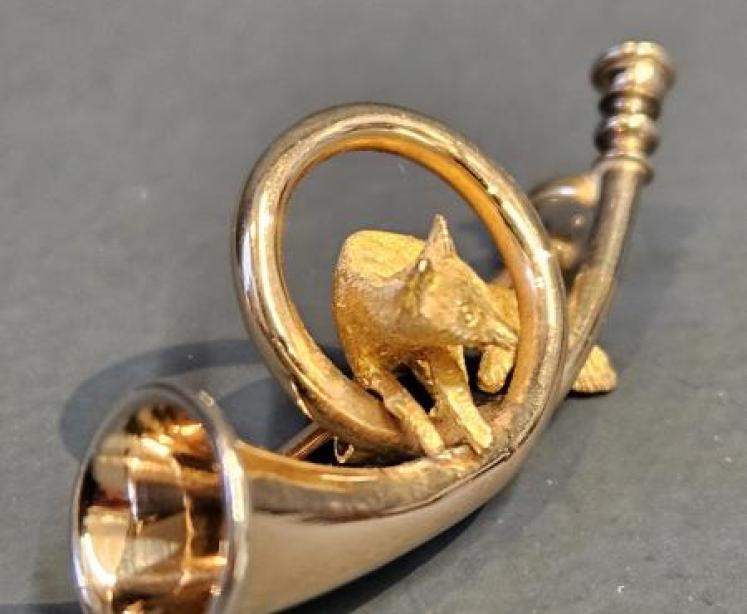 Gold Fox & Hunting Horn Brooch - Image 7