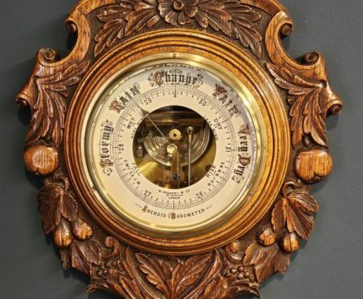 Superb Quality Victorian Carved Oak Barometer - Image 1