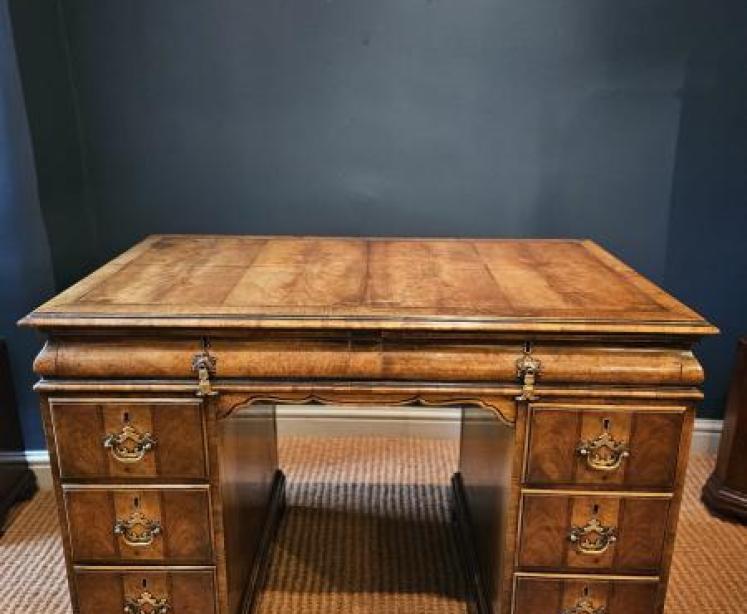 Quality Edwardian Walnut Writing Desk - Image 1