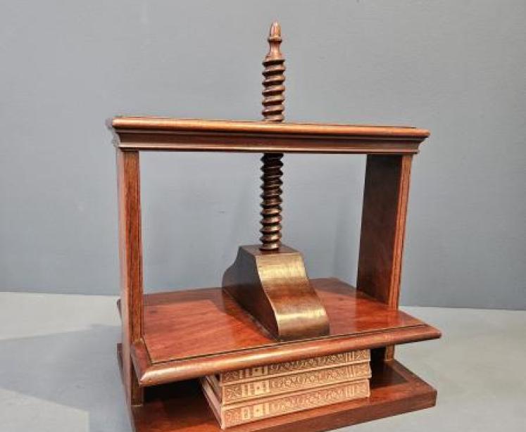George III Mahogany Book Press - Image 1