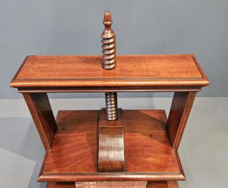 George III Mahogany Book Press - Image 4