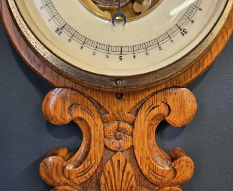 Small Victorian Oak Banjo Barometer - Image 4
