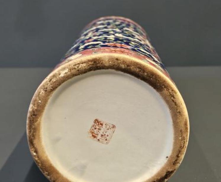 Pair of Chinese Vases - Image 4