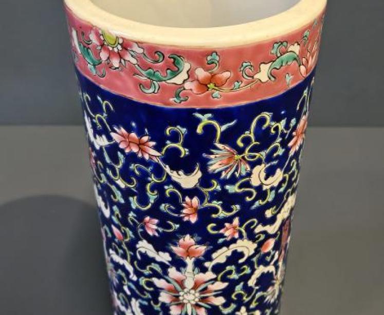 Pair of Chinese Vases - Image 6