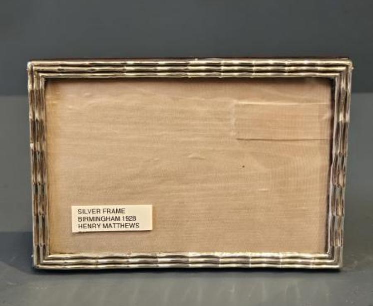 Edwardian Silver Ribbed Design Photo Frame - Image 1