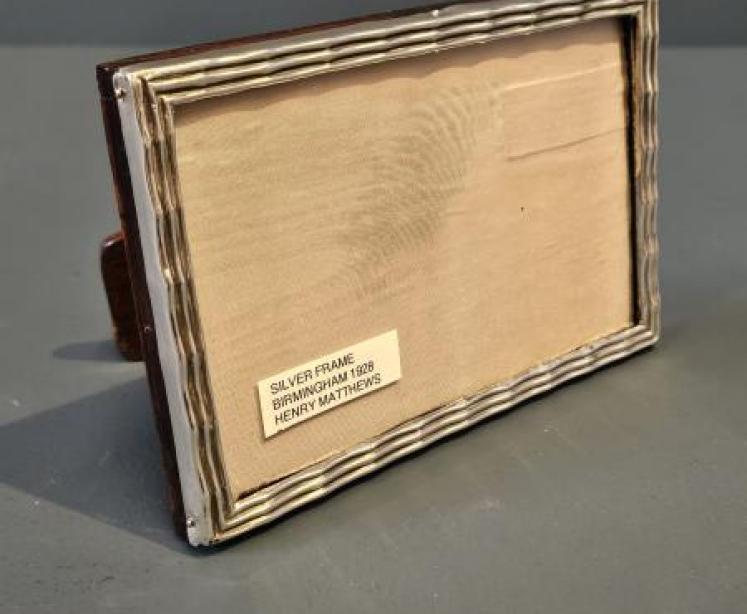 Edwardian Silver Ribbed Design Photo Frame - Image 4