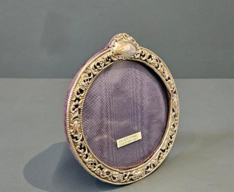Victorian Embossed Chester Silver Photo Frame - Image 2