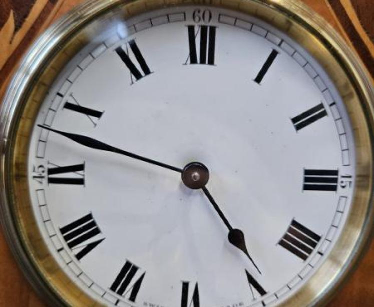 Fine Quality Swiss Inlaid Mantel Clock - Image 4