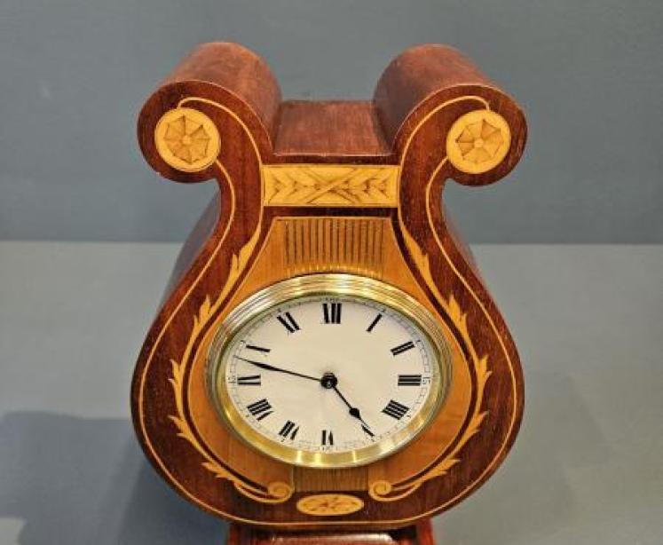 Fine Quality Swiss Inlaid Mantel Clock - Image 6