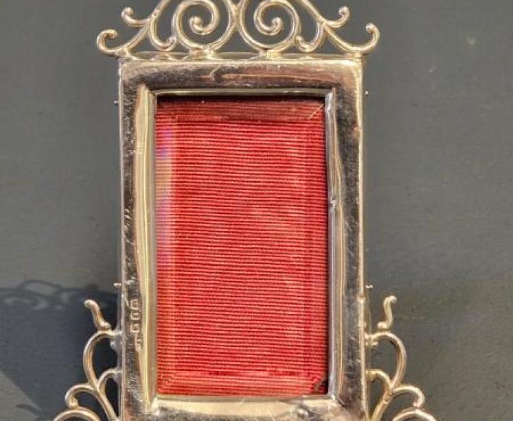 Pair of Small Victorian Silver Photo Frames - Image 3