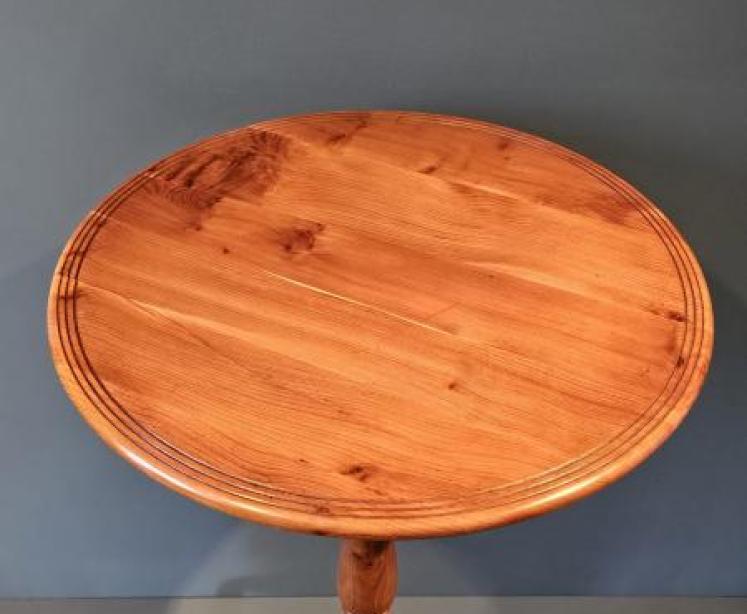 George III Yew Wood Wine Table - Image 3