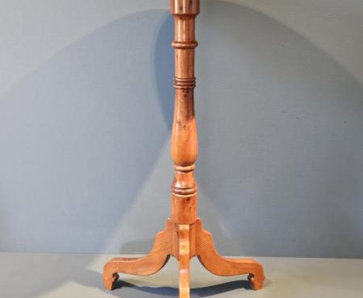 George III Yew Wood Wine Table - Image 6