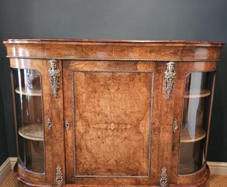 Superb Victorian Inlaid Walnut Credenza - Image 2