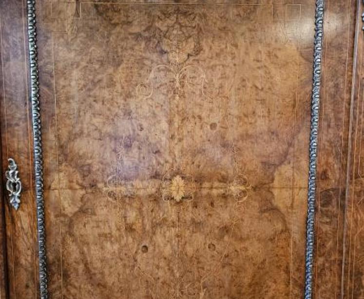 Superb Victorian Inlaid Walnut Credenza - Image 3